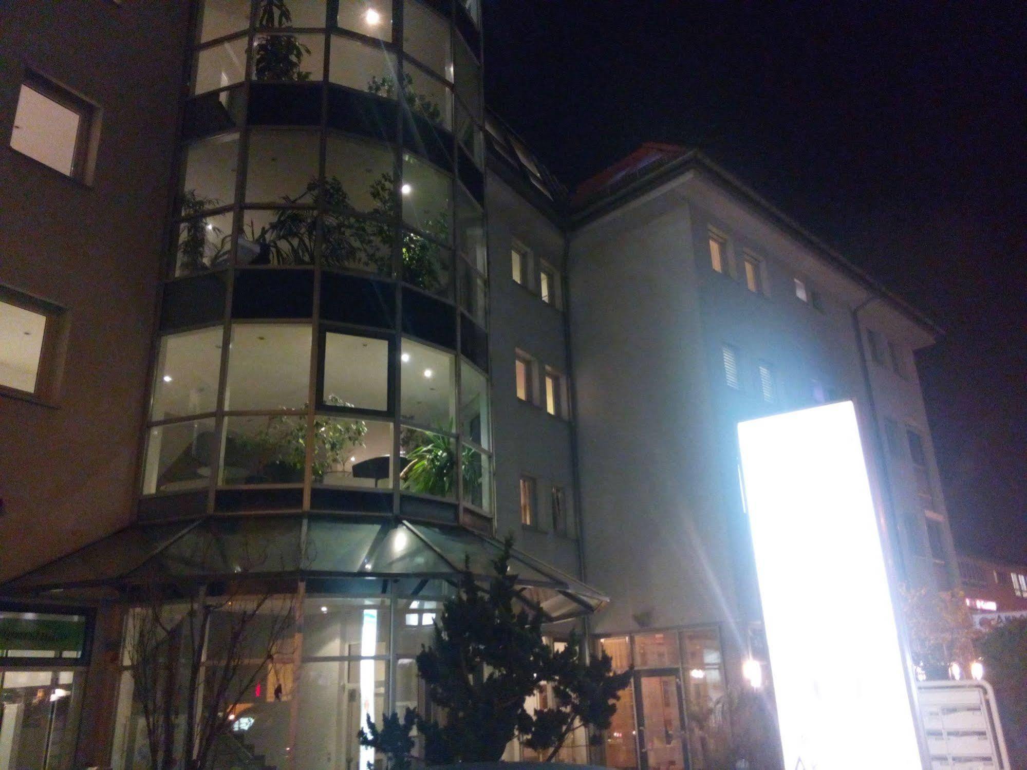 Central Hotel วินเนนเด็น ภายนอก รูปภาพ